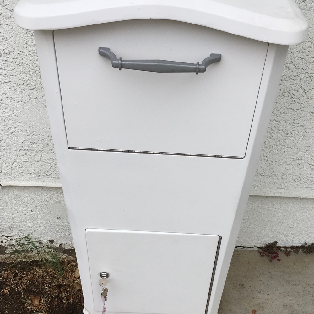 Mail/Packages Elephant Trunk